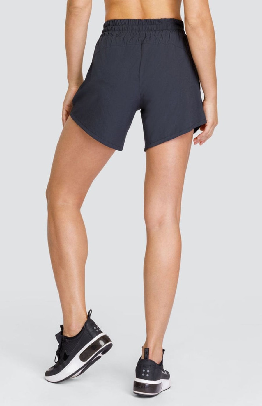 Tennis Tail Activewear Shorts | Indo 6" Short - Onyx Black