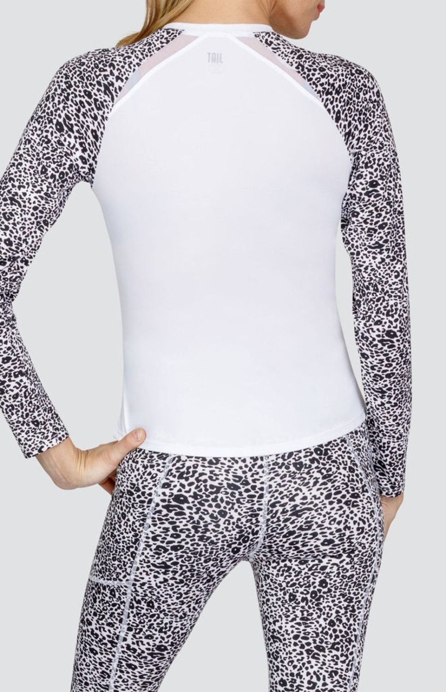 Tennis Tail Activewear Long Sleeve | Luenell Top - Teeny-Black - Final Sale