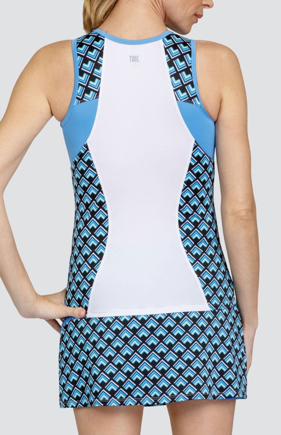 Tennis Tail Activewear Tanks | Janina Tank - Static Motion